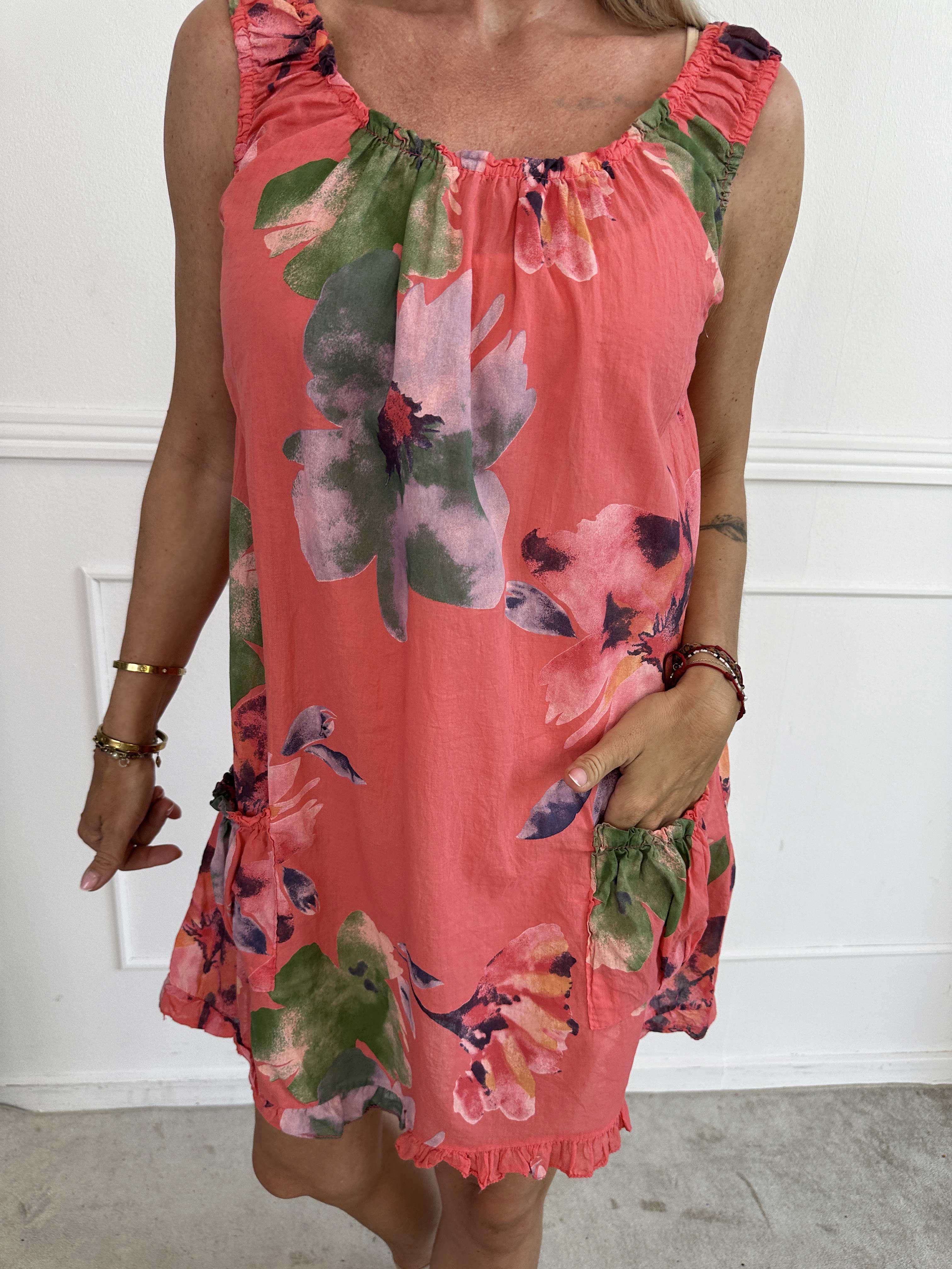 Achlys - Let og luftig tunikakjole med blomsterprint